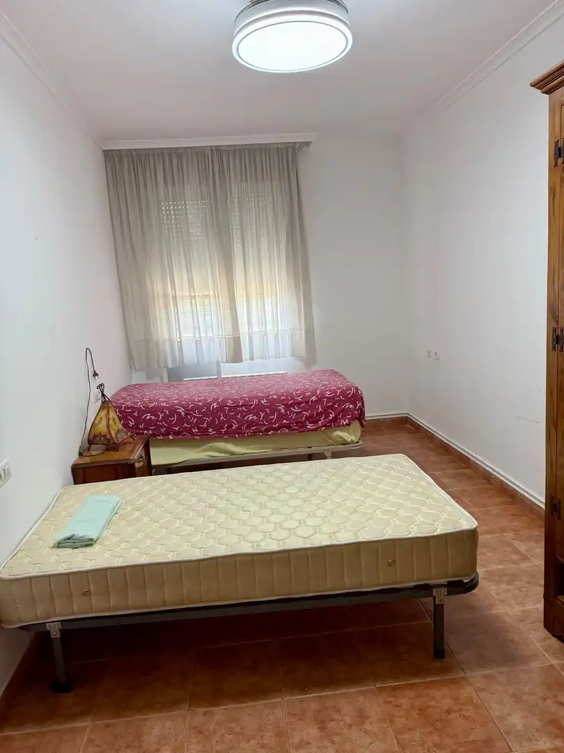 Habitación de Casa o chalet en venta en Villena con Calefacción, Jardín privado y Trastero