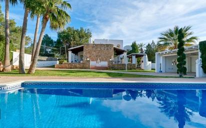 Vista exterior de Casa o xalet de lloguer en Sant Josep de sa Talaia amb Aire condicionat, Terrassa i Piscina