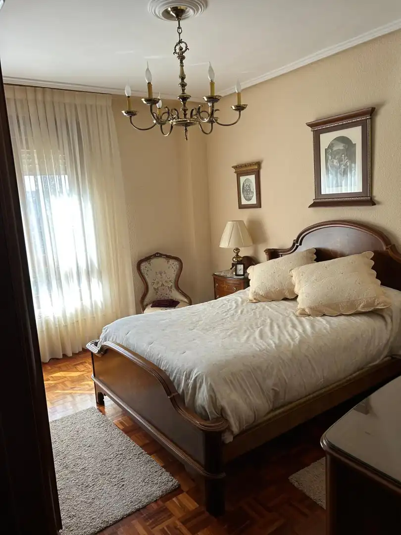 Habitación de Piso de alquiler en Reinosa con Calefacción, Terraza y Amueblado