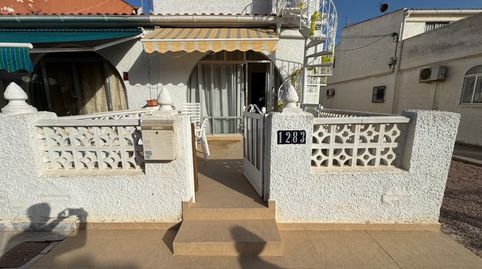 Foto 2 de Casa o xalet en venda a Avenida Deva, 1, Zona Carrefour - Urbanizaciones, Torrevieja