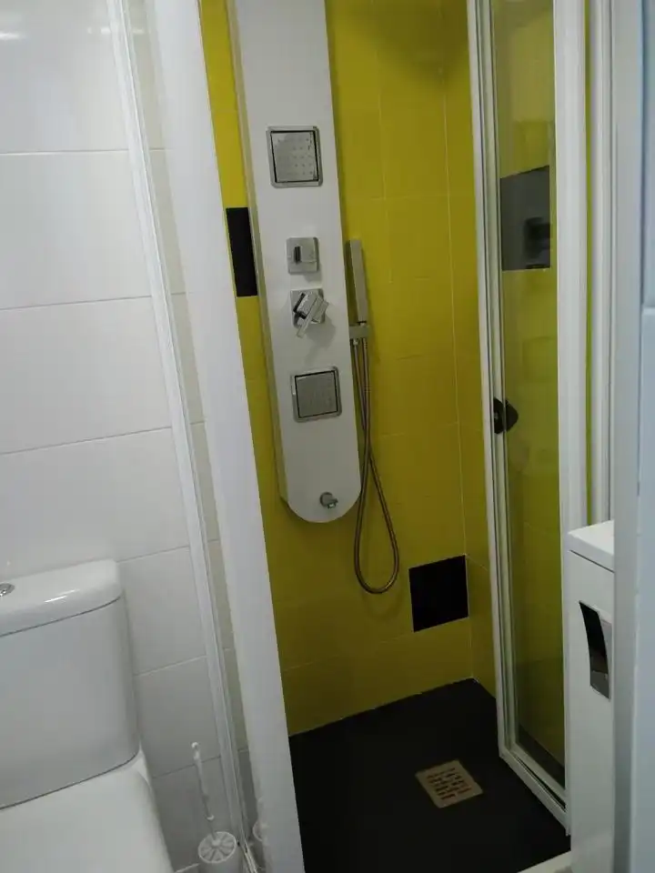 Badezimmer von Wohnung zur Miete in Granada mit Möbliert