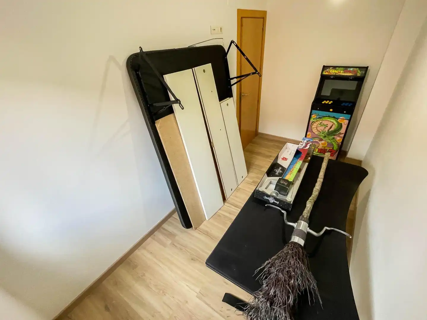 Vista exterior de Piso en venta en Olesa de Montserrat con Calefacción, Parquet y Amueblado