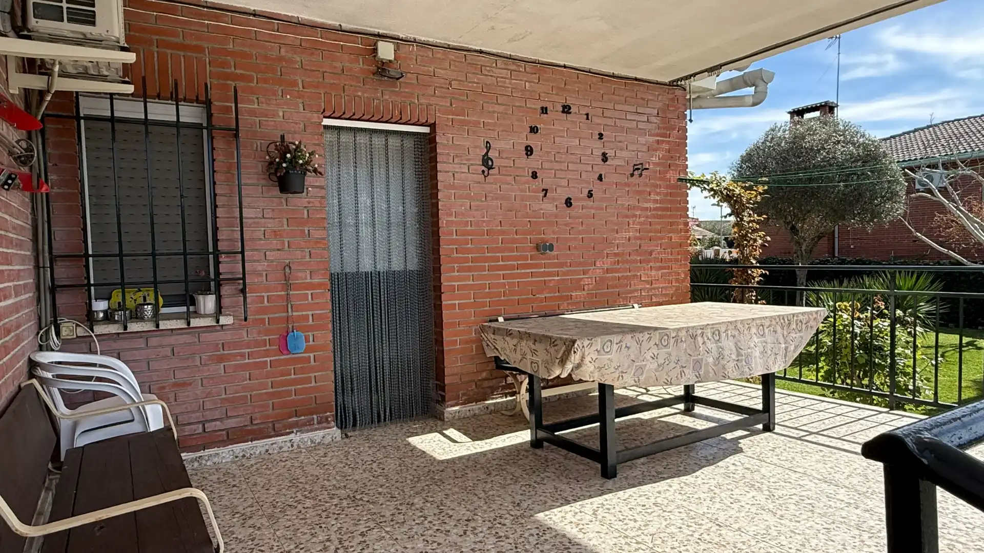 Terrasse von Haus oder Chalet zum Verkauf in Almorox mit Klimaanlage, Privatgarten und Terrasse