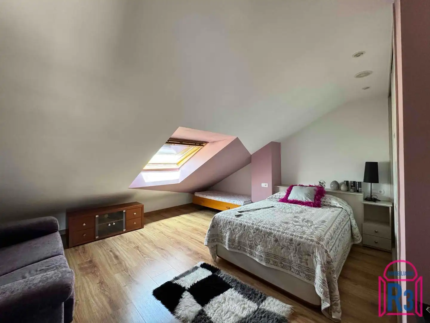 Dormitori de Casa o xalet en venda en Onzonilla amb Calefacció i Terrassa