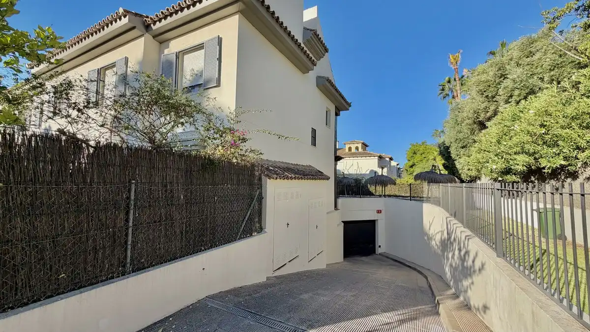 Reihenhaus zum Verkauf in Nueva Andalucía, imagen 35