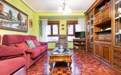 Living room of Flat for sale in Oviedo   with Heating, Parquet flooring and Storage room