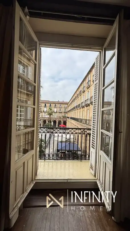 Bedroom of Flat for rent in Bilbao   with Balcony