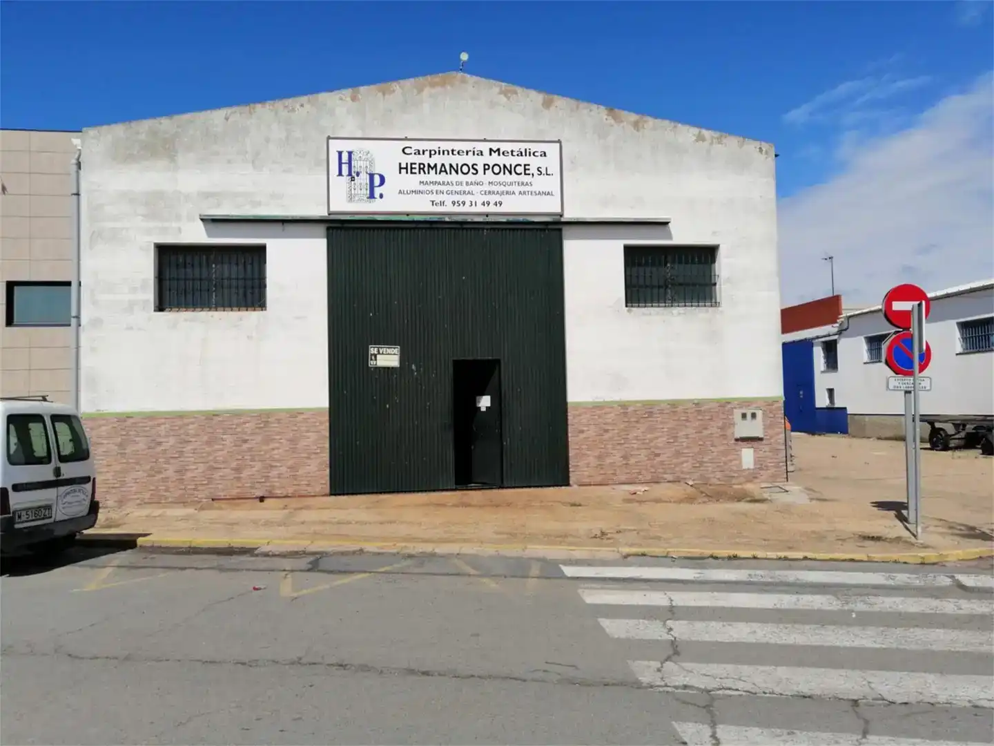 Vista exterior de Nave industrial en venta en Punta Umbría, Huelva