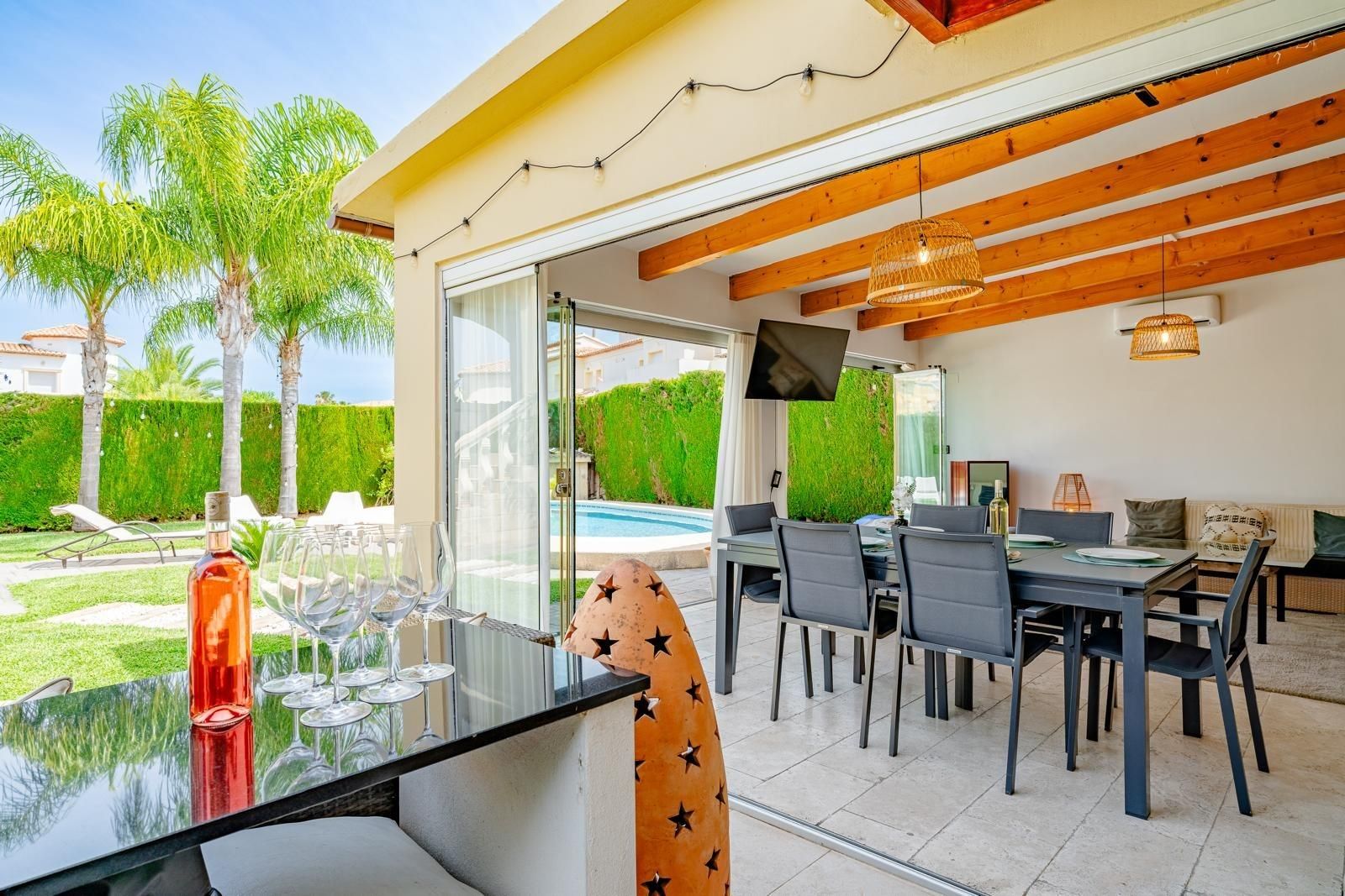 Terrace of House or chalet to rent in Dénia  with Air Conditioner, Heating and Private garden