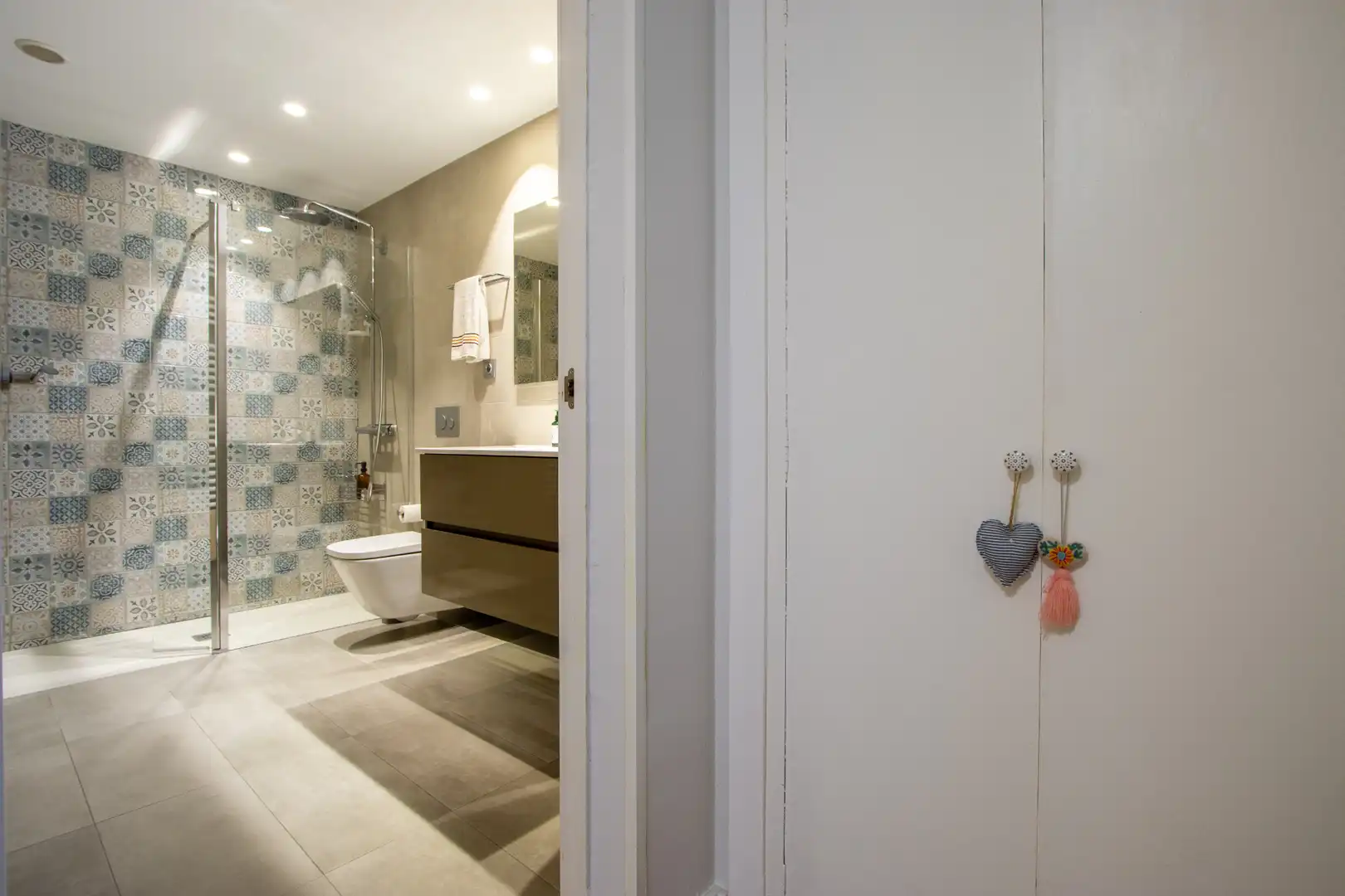 Bathroom of Flat for sale in Salou  with Parquet flooring and Oven