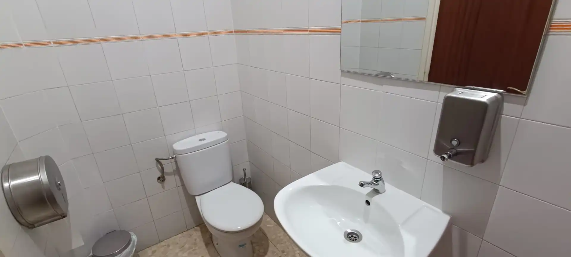 Business premises for transfer in Carrer de Josep Torras I Bages, imagen 15
