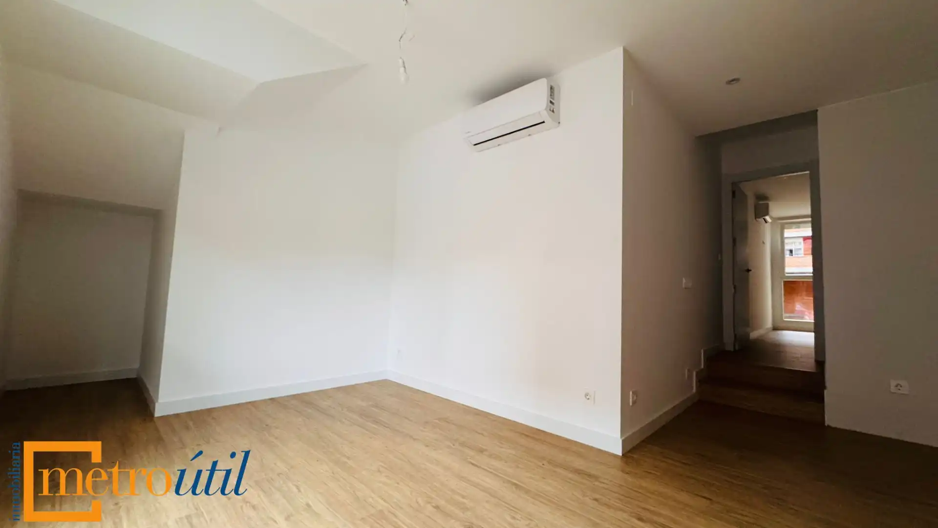 Bedroom of Flat for sale in Salamanca  with Air Conditioner, Heating and Parquet flooring
