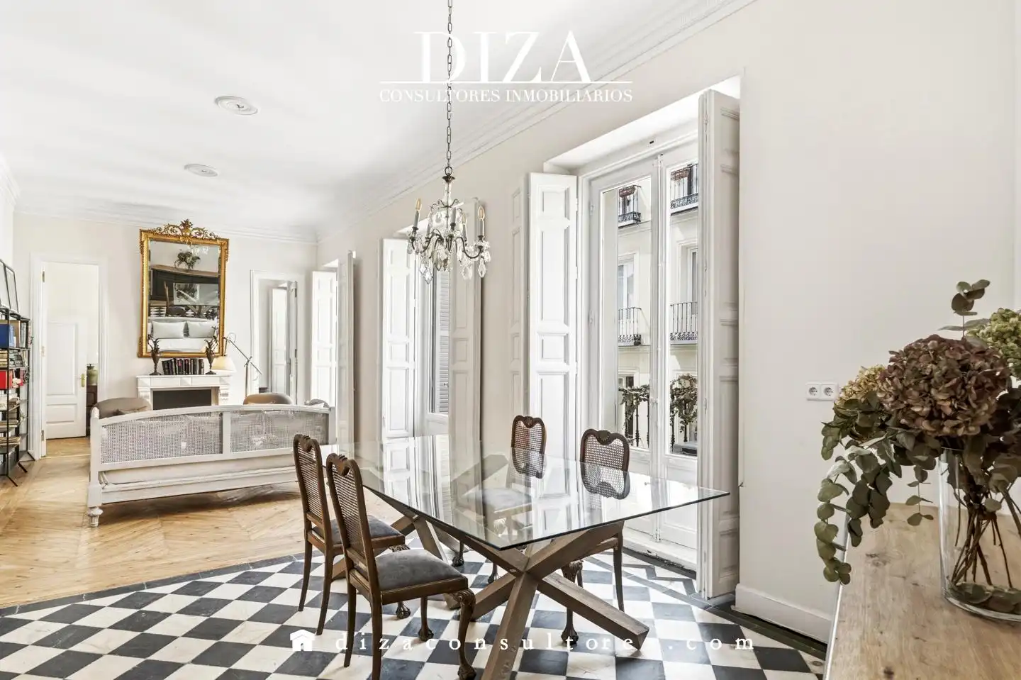 Dining room of Flat for sale in Madrid  with Air Conditioner, Terrace and Furnished