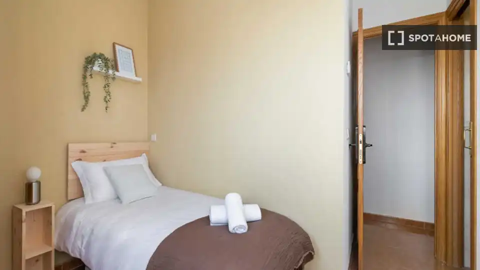 Habitación de Piso para compartir en Madrid con Aire acondicionado, Terraza y Amueblado