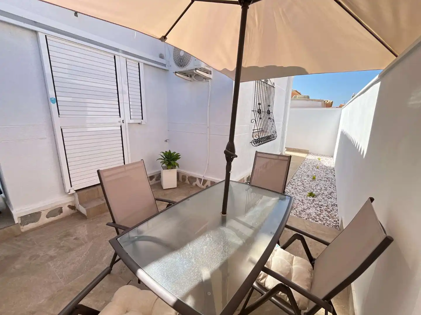 Terrassa de Casa o xalet en venda en Orihuela amb Aire condicionat, Traster i Moblat