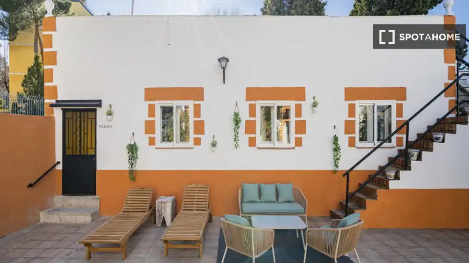 Terrace of Flat for share in Madrid  with Air Conditioner, Terrace and Furnished