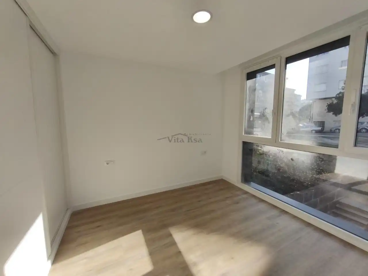 Dormitori de Apartament en venda en Ourense Capital  amb Calefacció i Balcó
