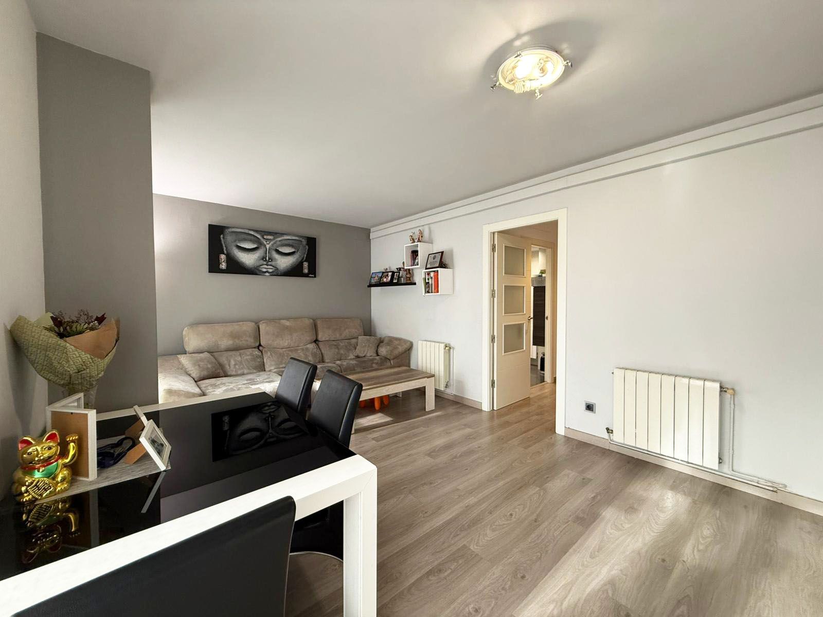 Living room of Flat for sale in  Barcelona Capital  with Heating and Balcony