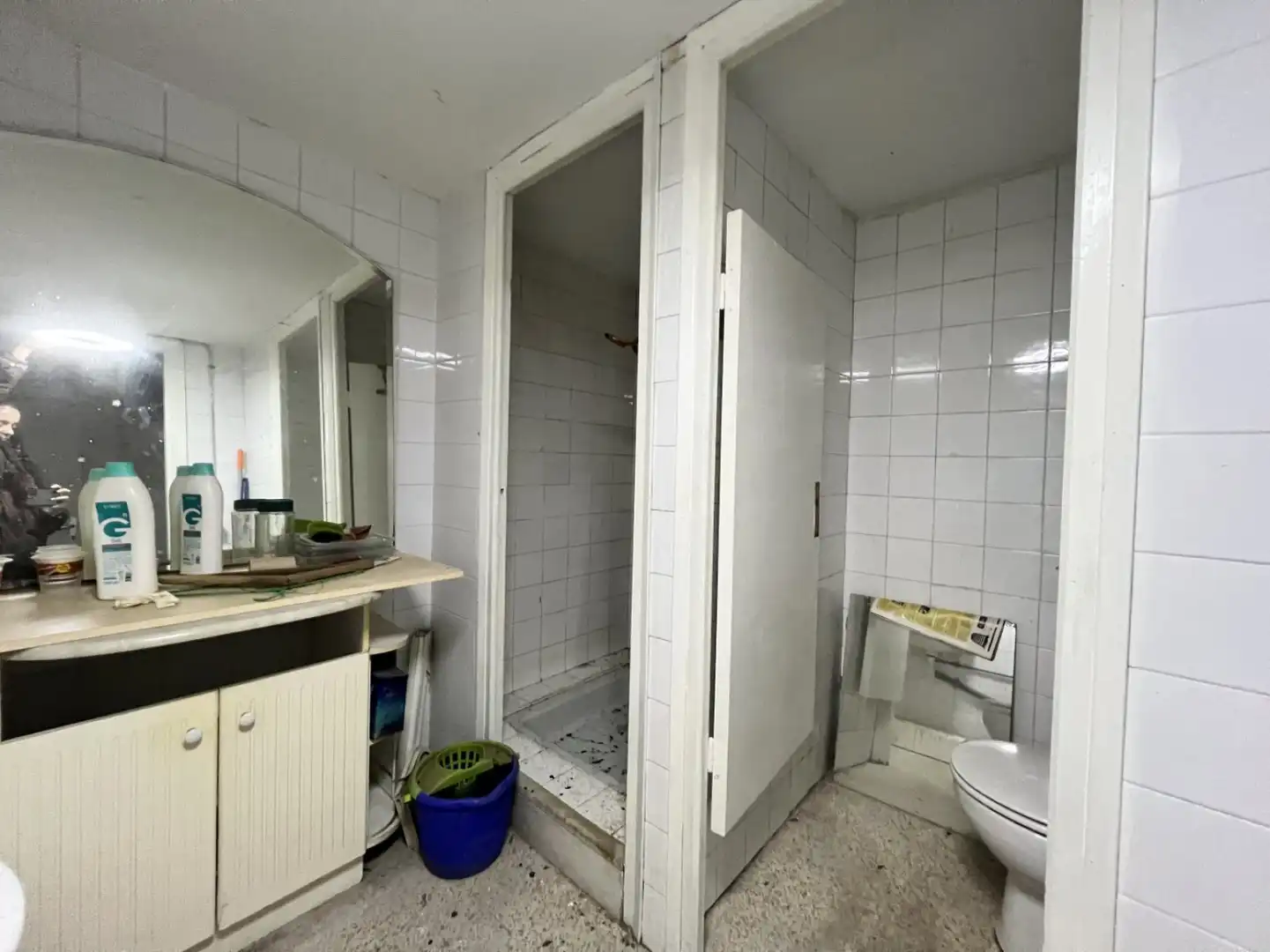 Baño de Local de alquiler en Sant Boi de Llobregat