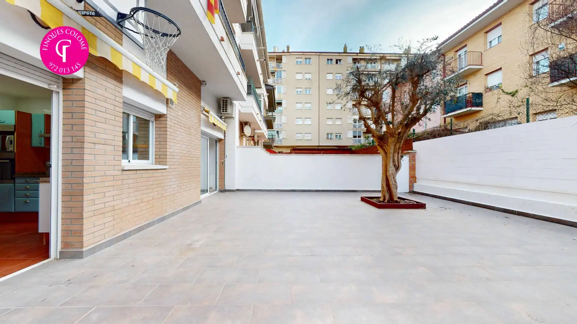 Vista exterior de Planta baixa en venda en Girona amb Aire condicionat, Calefacció i Terrassa