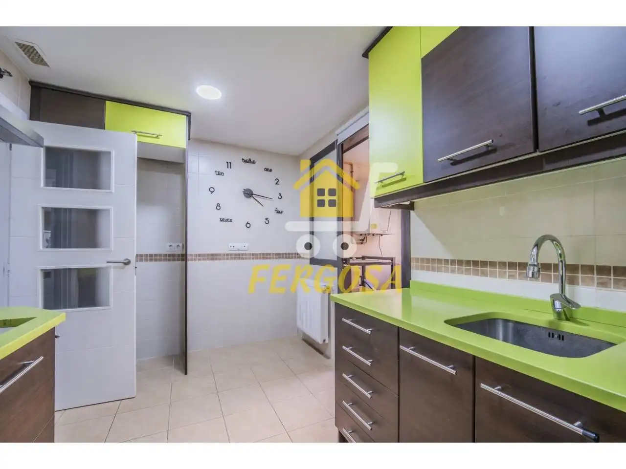Cocina de Piso en venta en Navalcarnero con Aire acondicionado, Calefacción y Piscina comunitaria