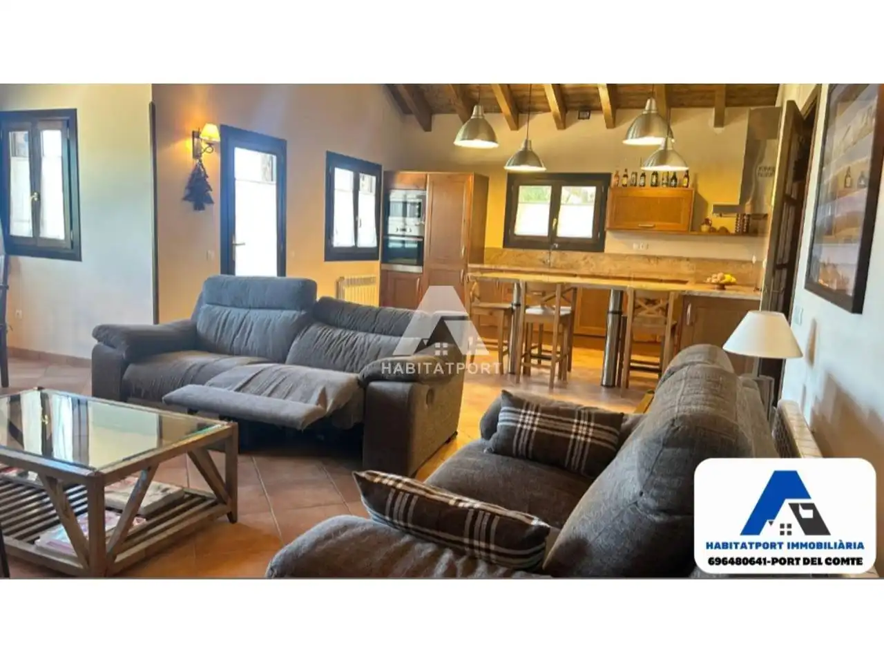 Sala de estar de Casa o chalet en venta en La Coma i la Pedra con Calefacción, Jardín privado y Parquet