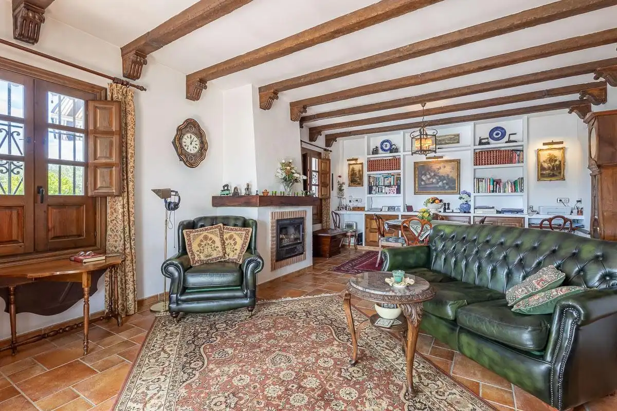 Sala de estar de Finca rústica en venta en Alcalá la Real con Calefacción y Terraza