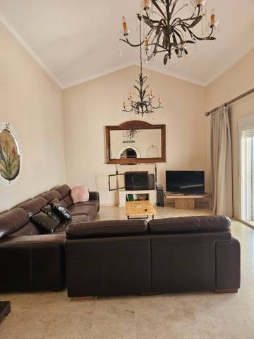 Casa-chalet en Alquiler en Parque Central