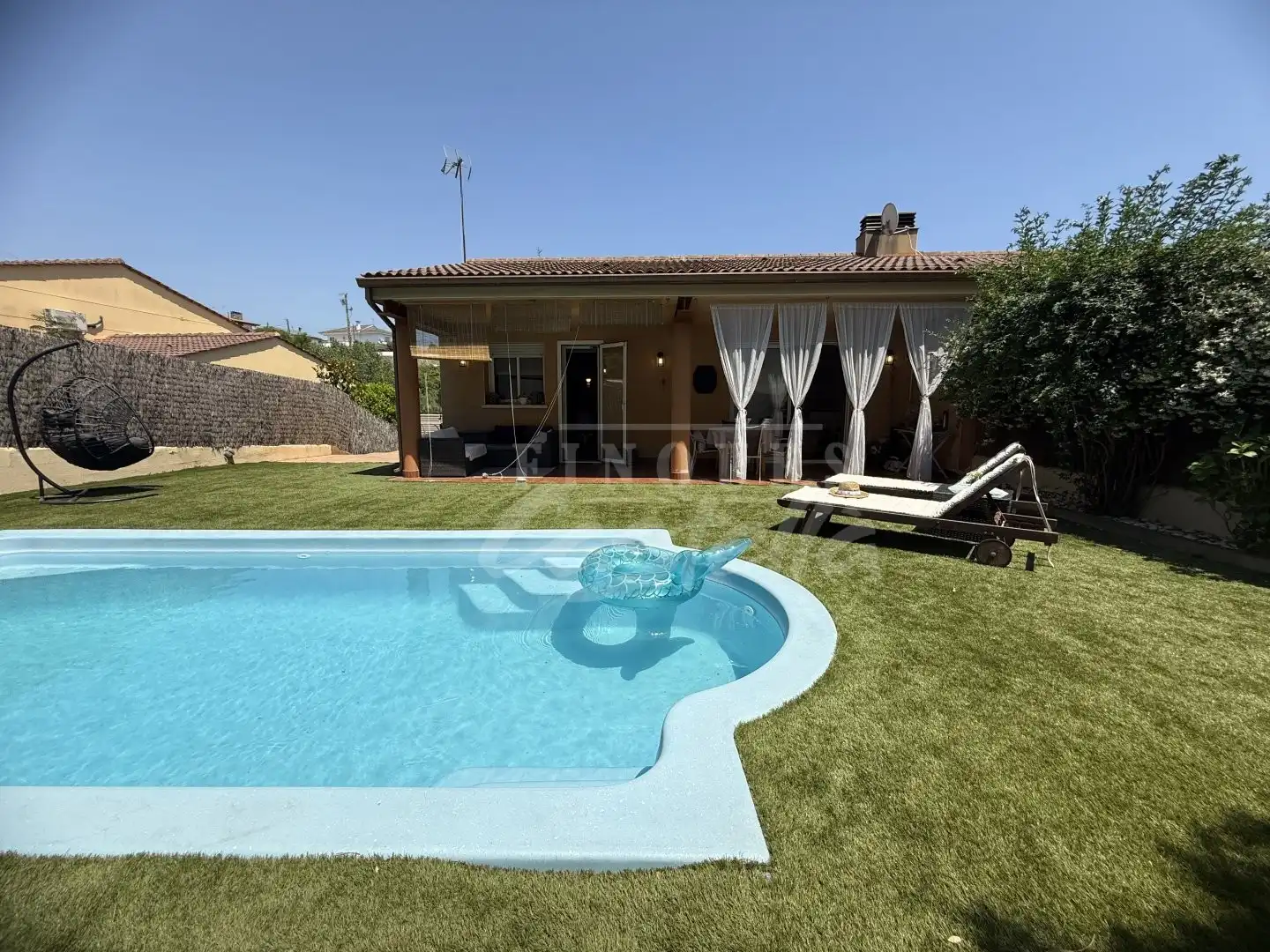 Piscina de Casa o xalet en venda en Sant Iscle de Vallalta amb Calefacció, Jardí privat i Terrassa
