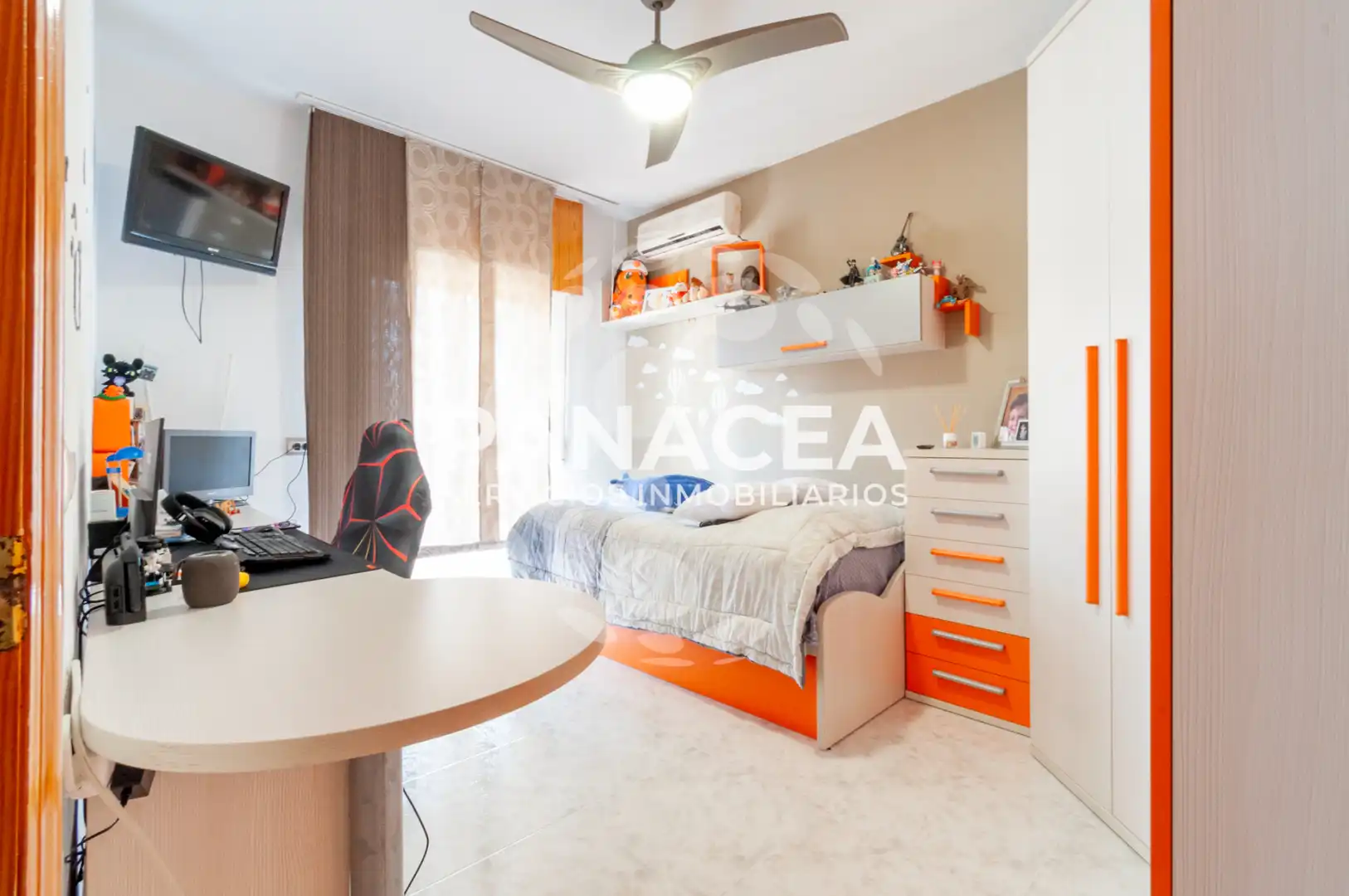 Houses for sale in Roquetas Pueblo
