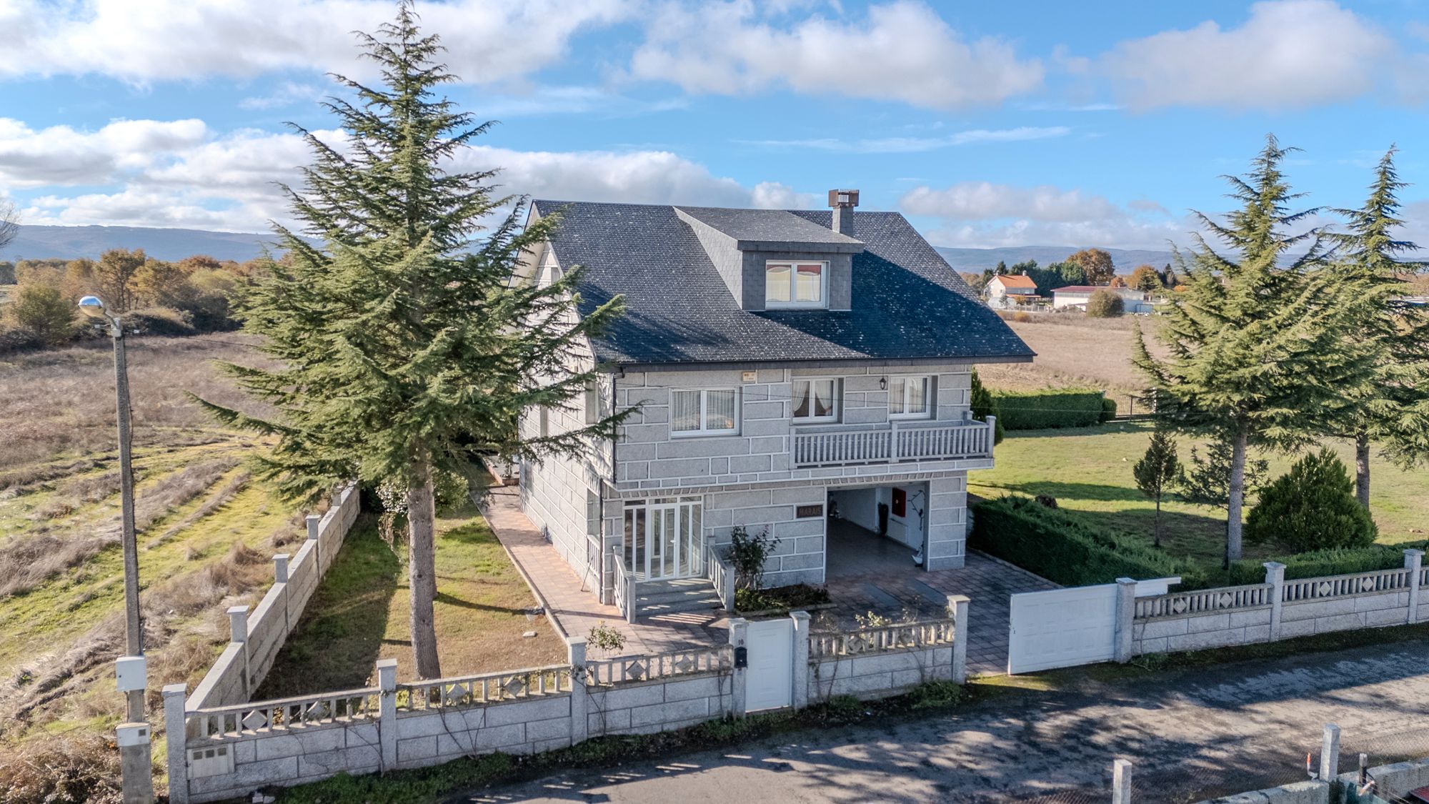 Vista exterior de Casa o chalet en venta en Xinzo de Limia con Piscina y Amueblado