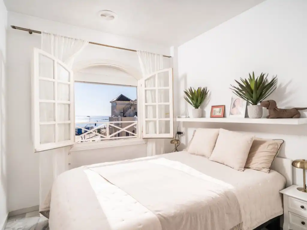 Apartment with pool for sale in Avenida Alfredo Nobel 18