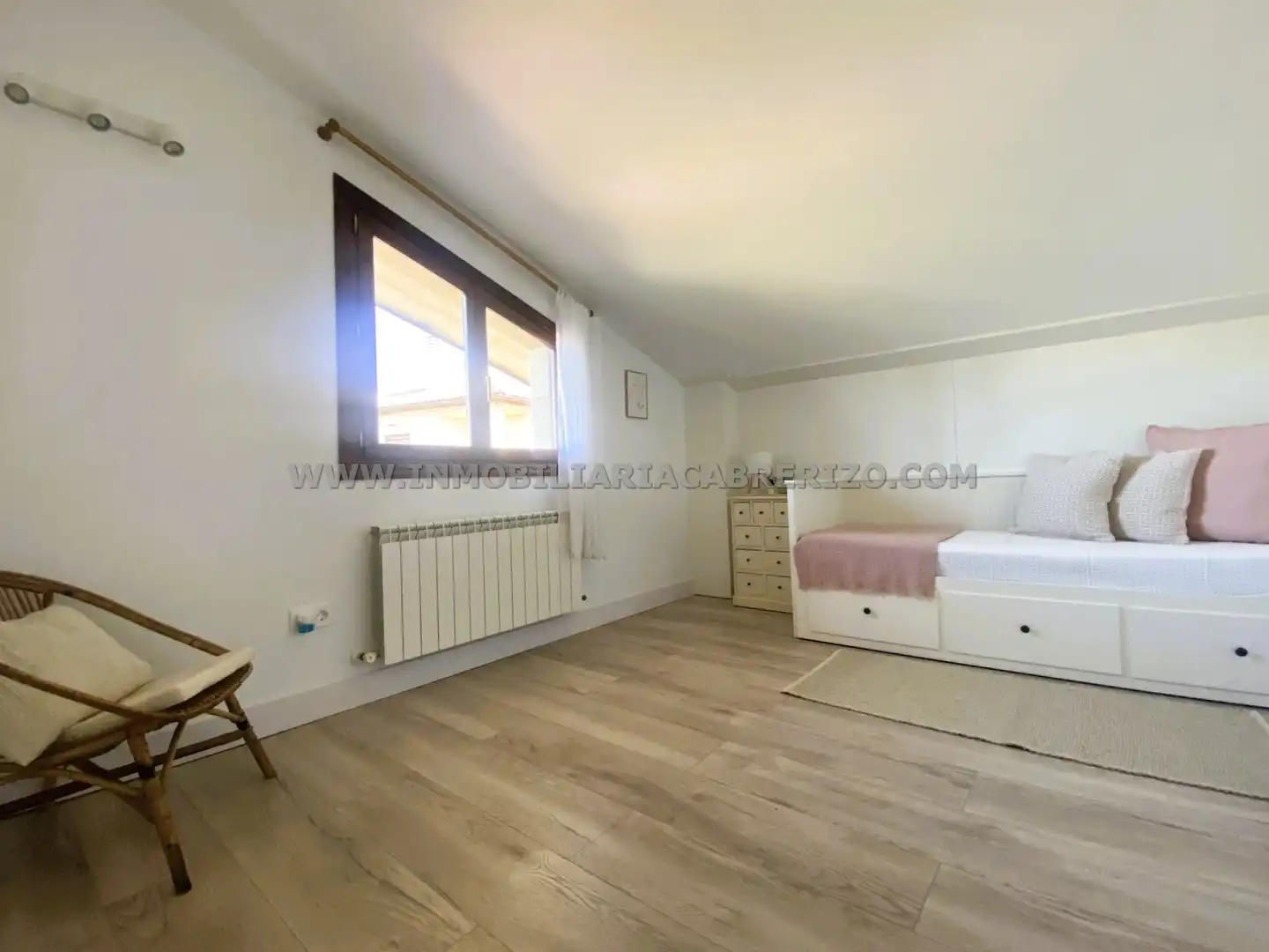 Habitación de Casa o chalet en venta en Olóriz / Oloritz con Aire acondicionado, Calefacción y Jardín privado