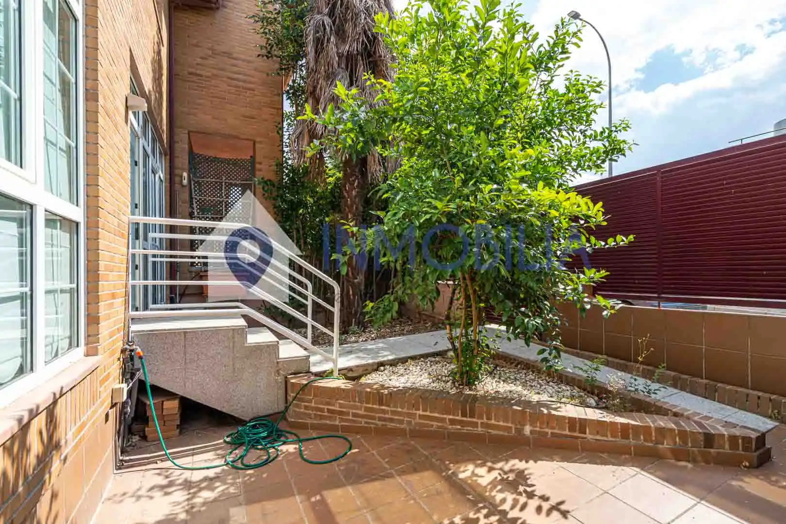 Terraza de Casa adosada en venta en Madrid con Aire acondicionado, Calefacción y Jardín privado