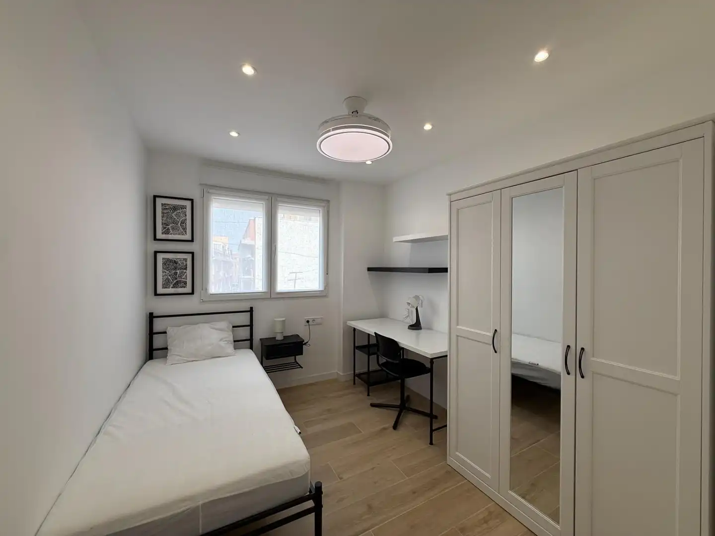 Bedroom of Flat for rent in Murcia  with Air Conditioner, Furnished and Balcony