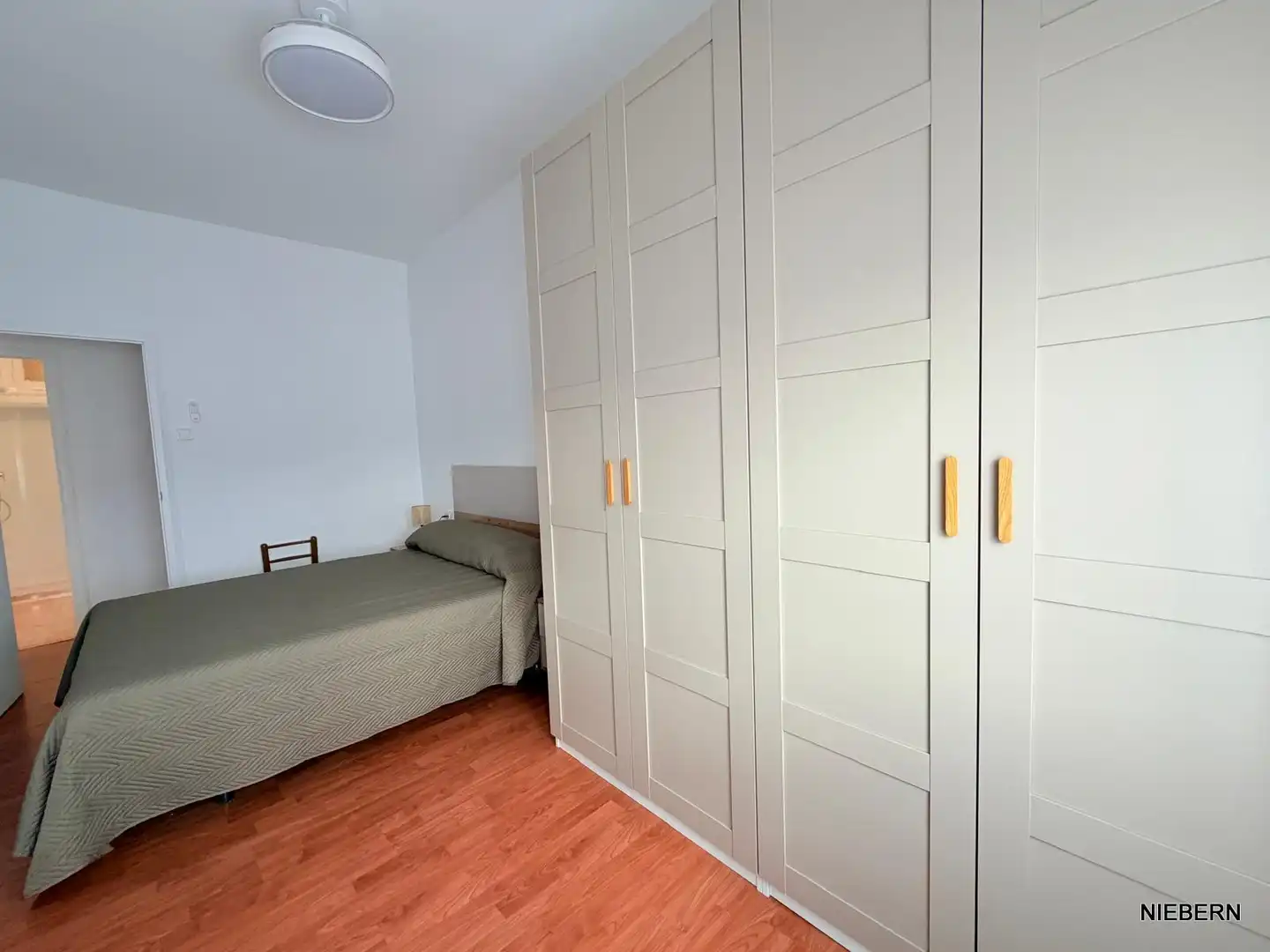 Dormitori de Pis de lloguer en Cartagena amb Aire condicionat, Parquet i Moblat