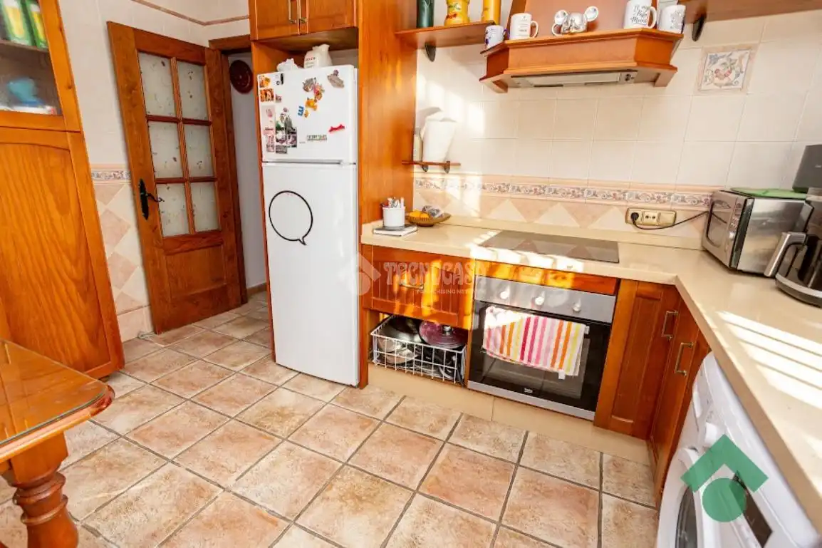 Kitchen of Houses for sale in Algeciras  with Heating and Swimming Pool