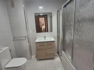 Baño de Piso de alquiler en Ronda con Amueblado