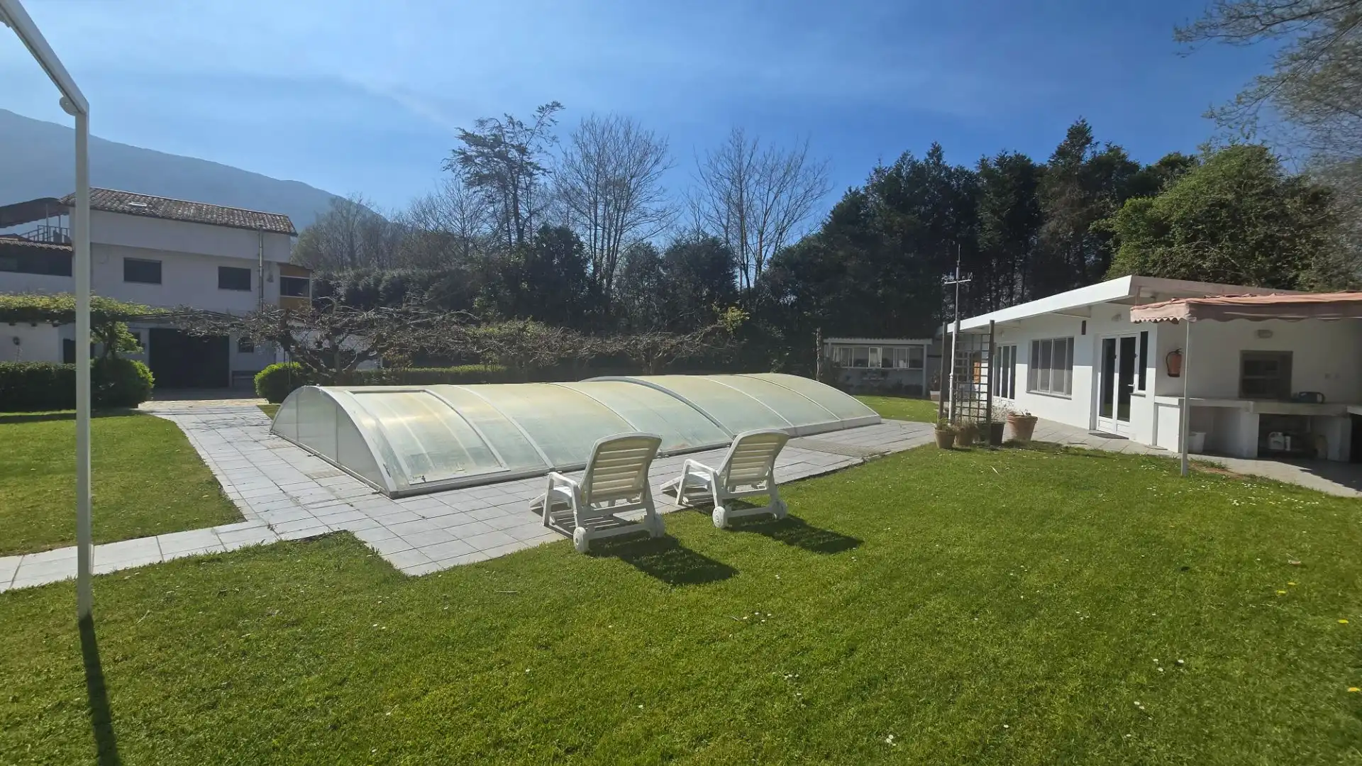 Houses for sale in Posada - Barro