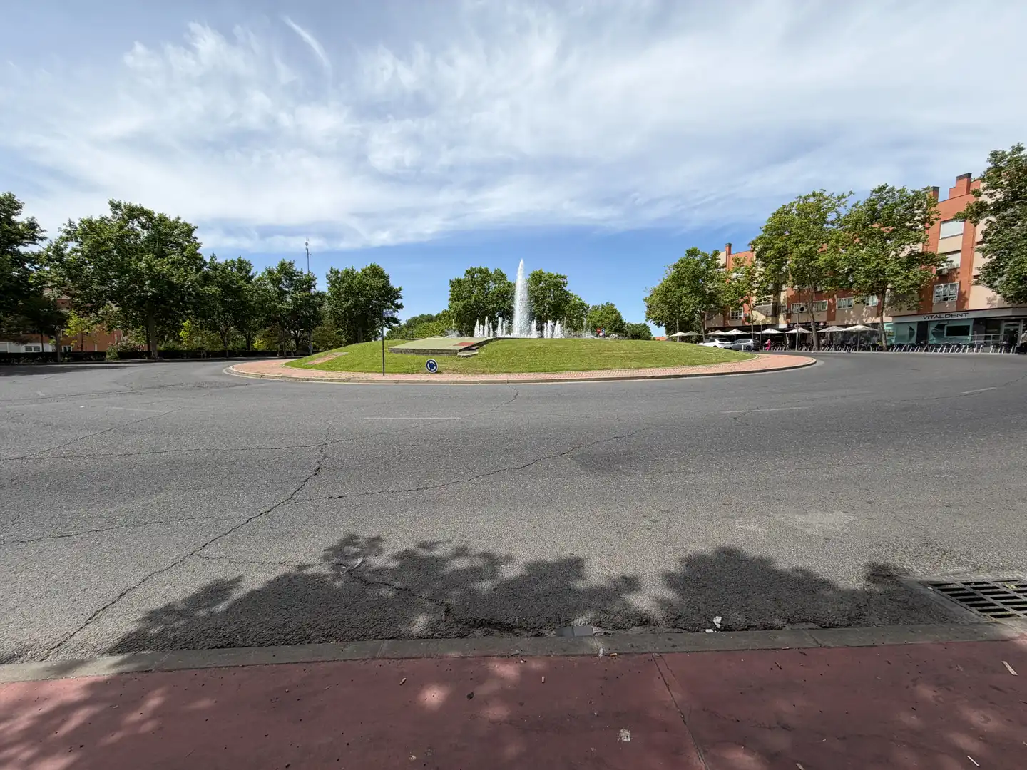 Vista exterior de Casa o xalet en venda en Alcalá de Henares amb Aire condicionat, Calefacció i Jardí privat