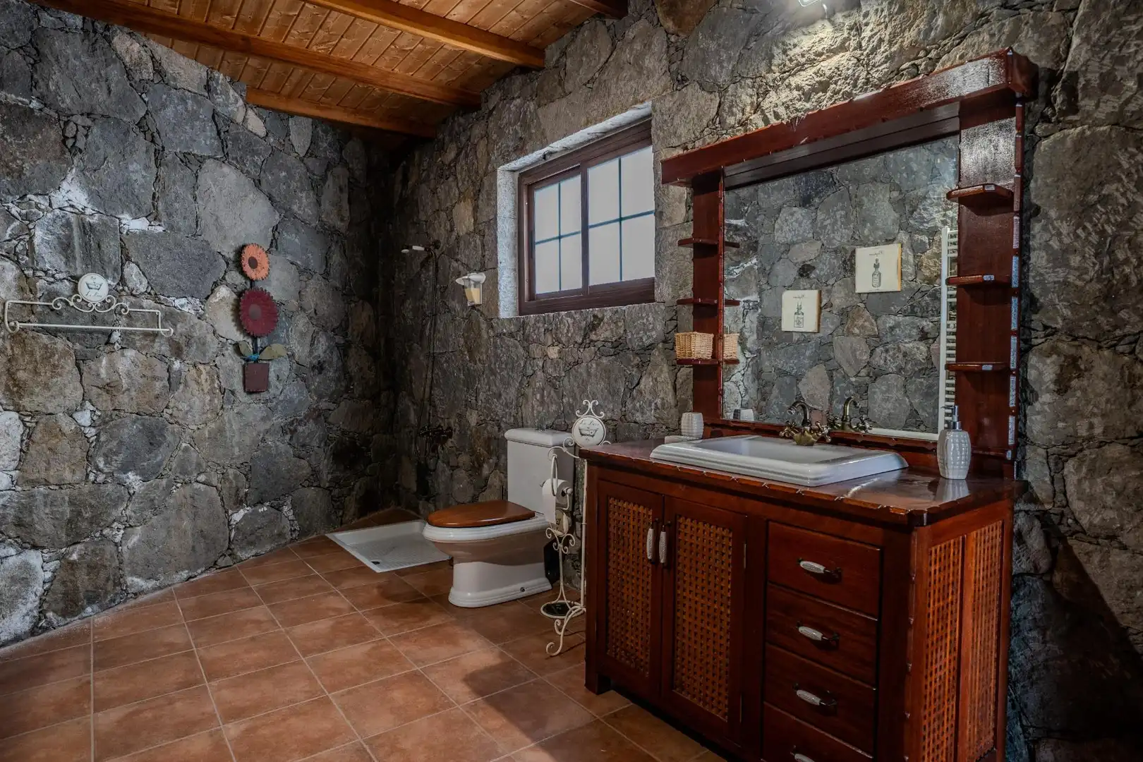 Baño de Casa o chalet en venta en Vega de San Mateo con Aire acondicionado, Calefacción y Jardín privado