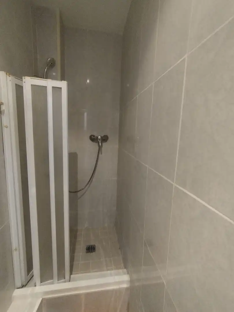 Bany de Pis en venda en Sabadell amb Balcó