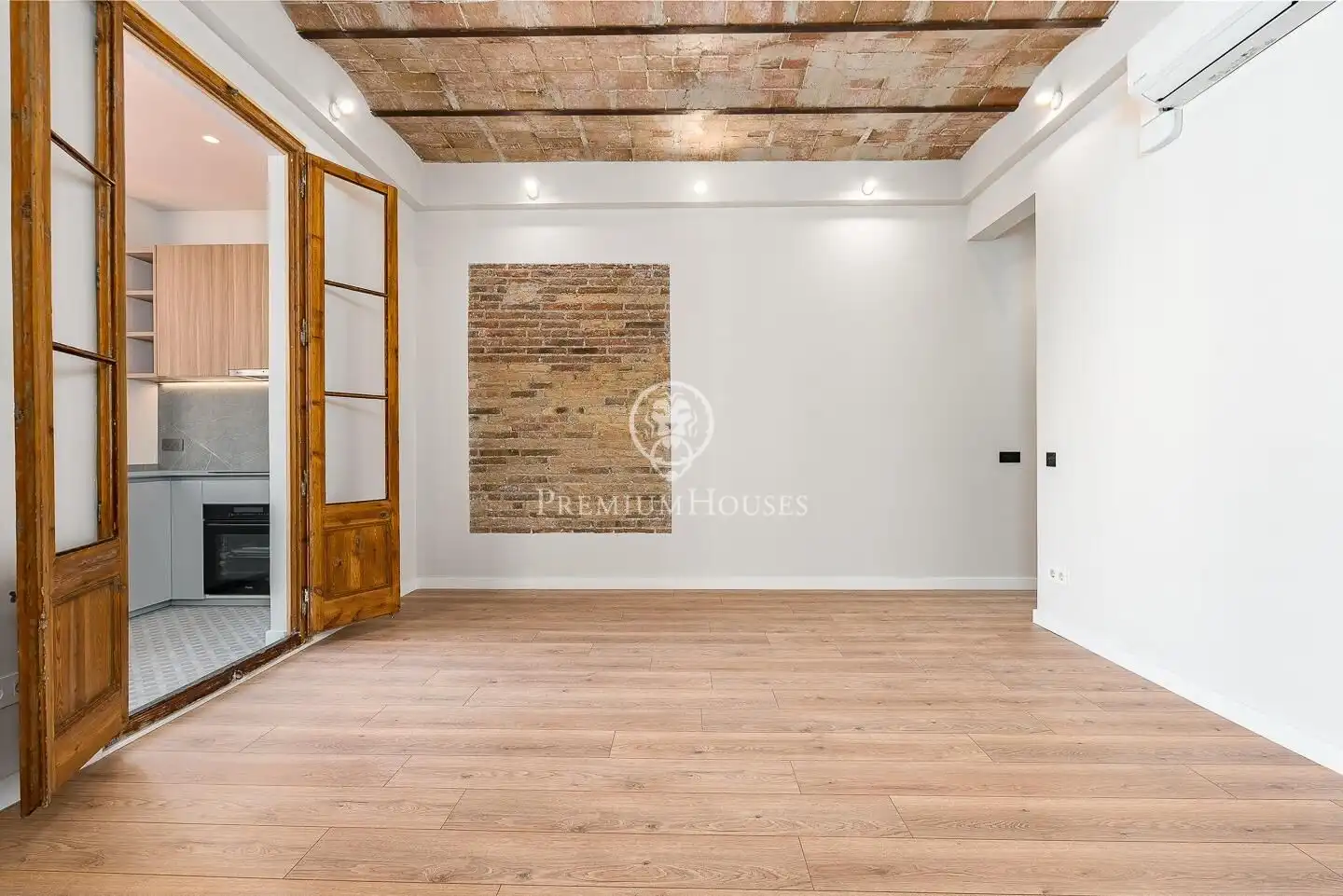 Appartamento con terrazza in vendita a Carrer CONSELL DE CENT, imagen 2