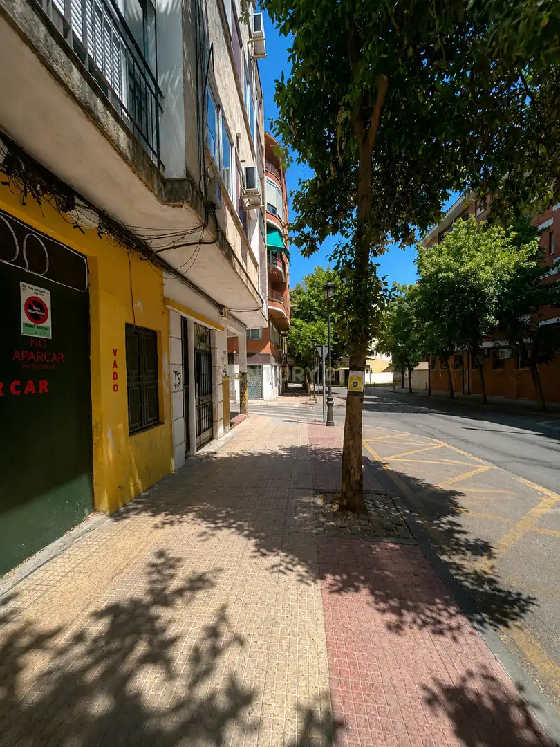 Local comercial en venda a C. Colón, Cáceres, Spain 8, imagen 2