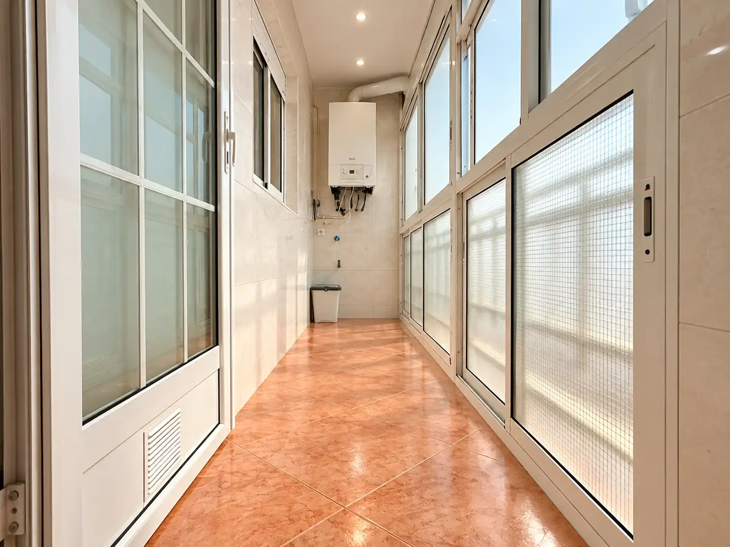 Piso con terraza en venta en Plaça de Ferran de Sagarra, imagen 10
