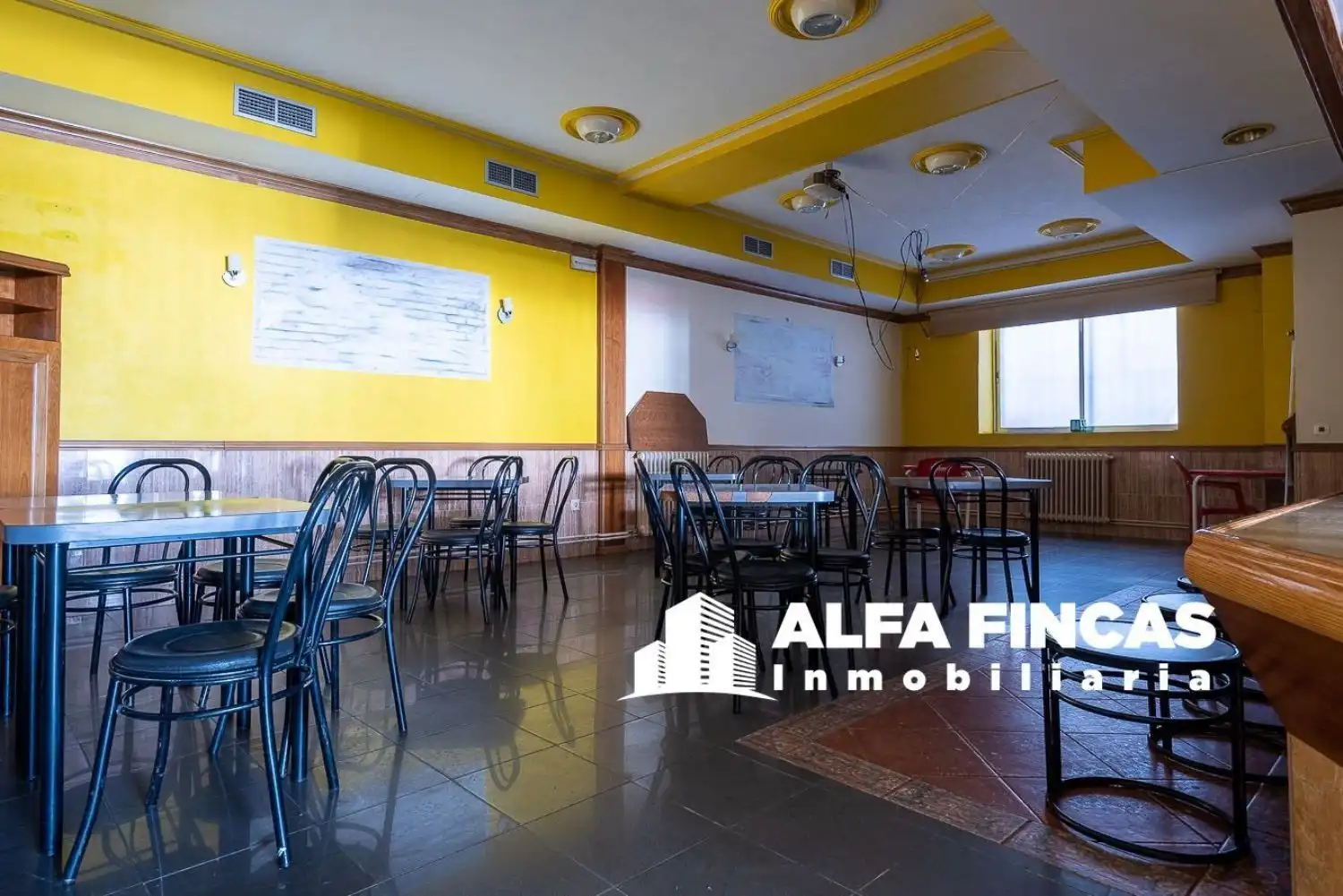 Local en venta en Villarrobledo