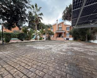 Vista exterior de Casa o xalet en venda en Chiclana de la Frontera amb Aire condicionat, Calefacció i Jardí privat