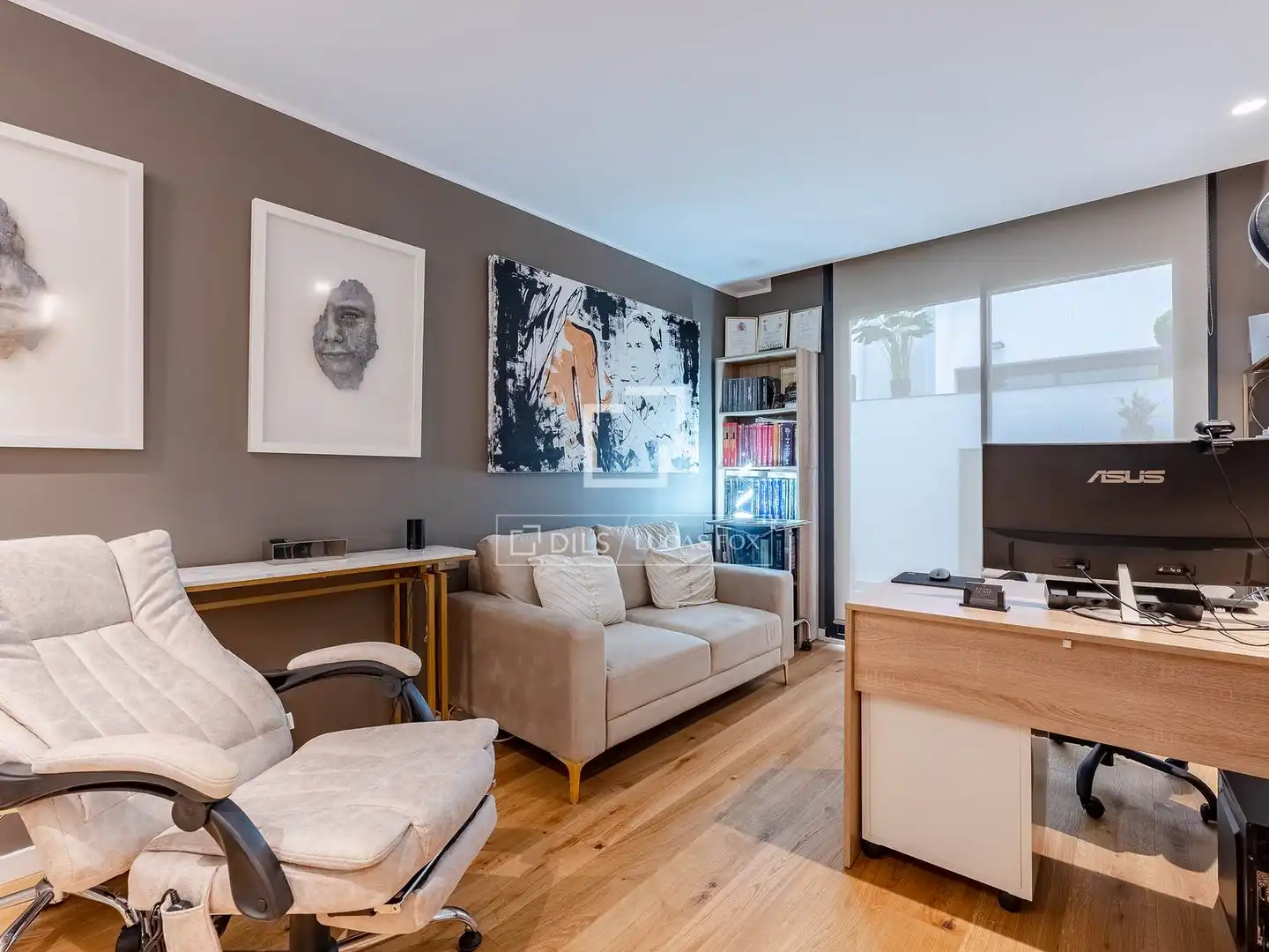 Sala d'estar de Casa o xalet de lloguer en Esplugues de Llobregat amb Aire condicionat, Calefacció i Parquet
