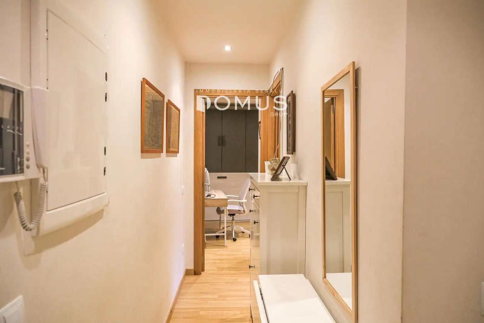 Flat for sale in Besalú  with Air Conditioner and Heating