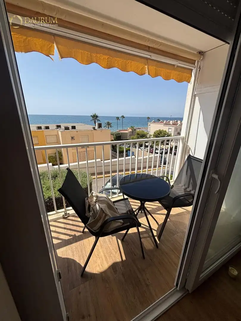 Flat with lift for sale in AVENIDA DE LA ARMADA ESPAÑOLA